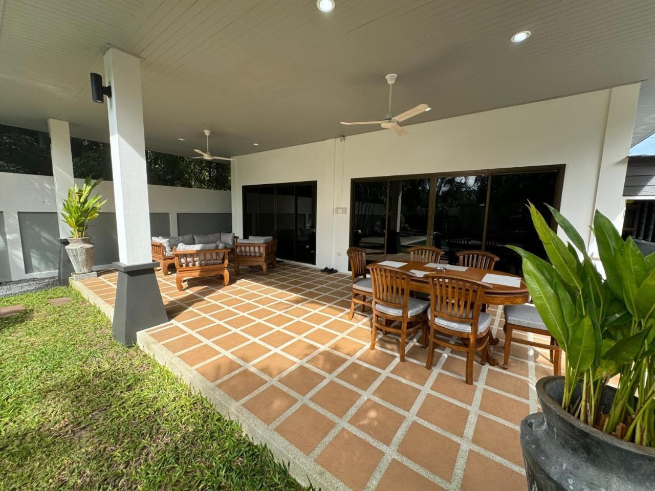 Montrachet Villa By G Estate Rawai Esterno foto
